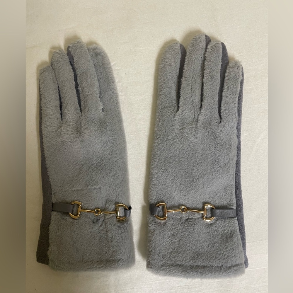 Ladies Super Soft Warm Fine Knit Thermal Wintergloves. New without tags